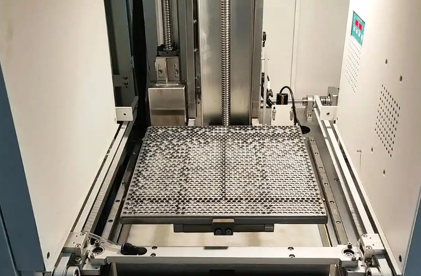 注塑模具首選鴻仁威爾 注塑模具首選鴻仁威爾