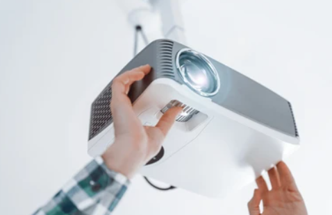 注塑模具首選鴻仁威爾