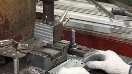 注塑模具首選鴻仁威爾 注塑模具首選鴻仁威爾