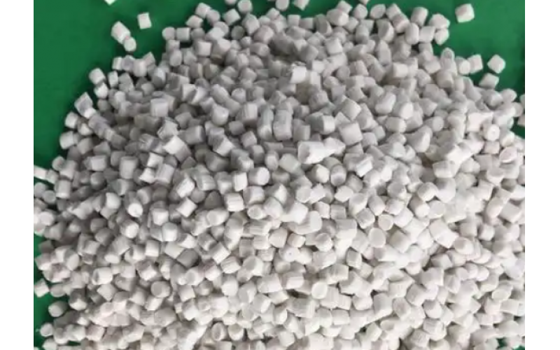 LLDPE 的比重（密度）